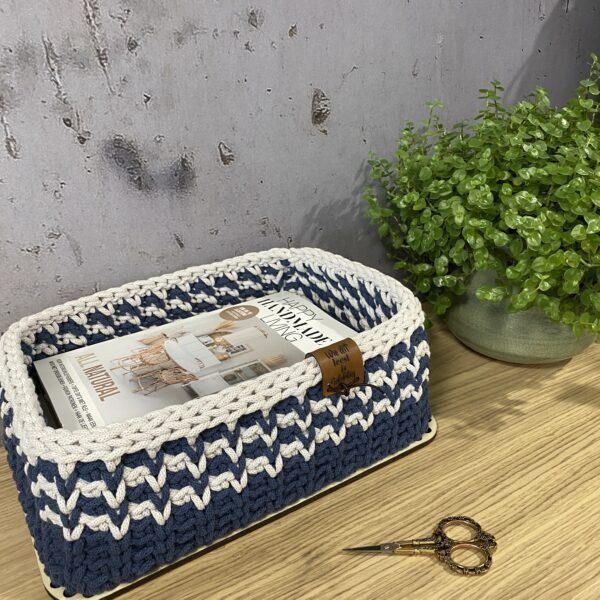 EA762DDC-6701-4D05-9E73-872D2BC62CC9-600x600